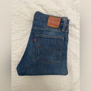 LEVI Raw Hem Skinny Jean